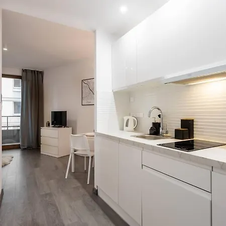 Apartamento Golden Solidarnosci 60b 37 *